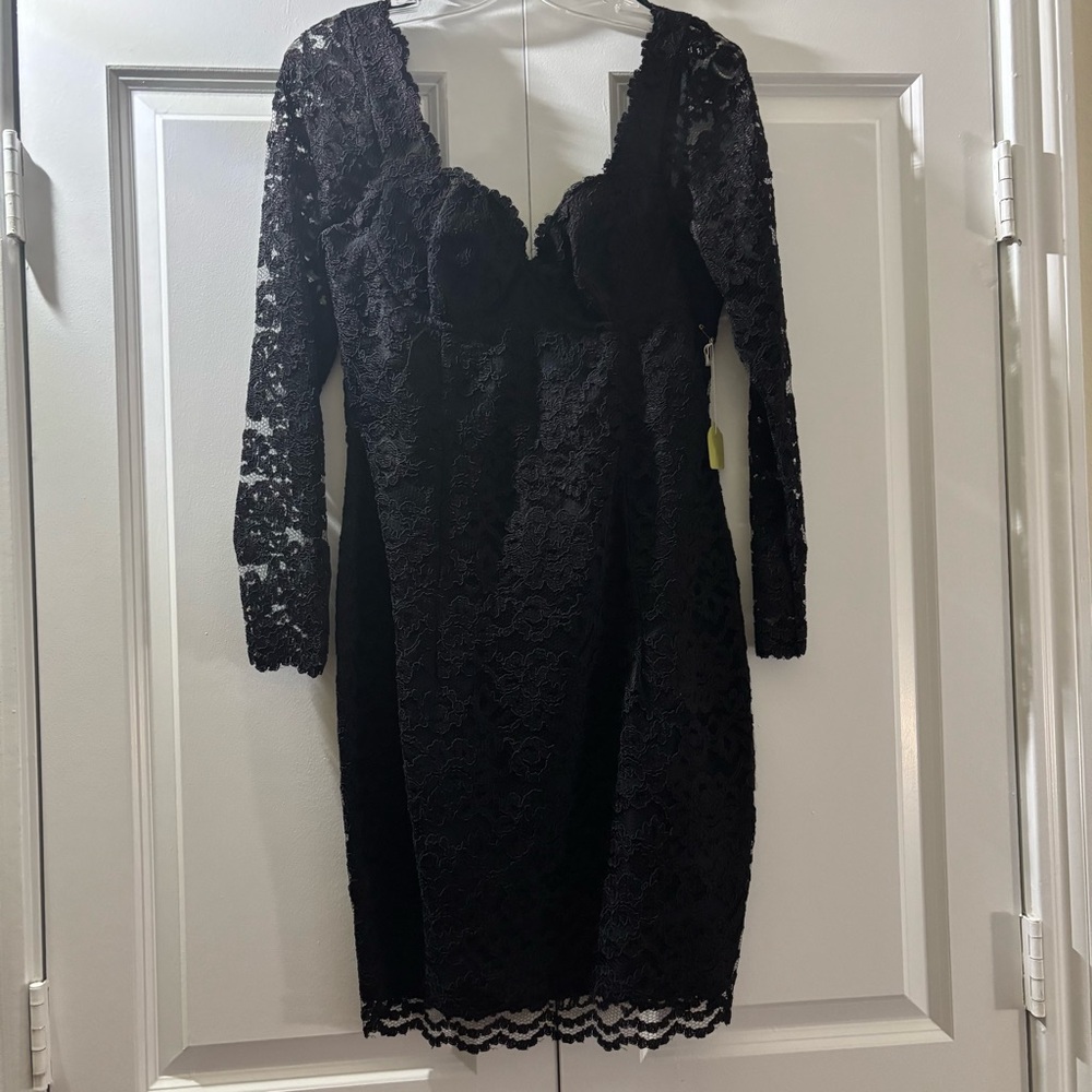 Vintage Moda International Black Lace Long-Sleeve Sheath Dress